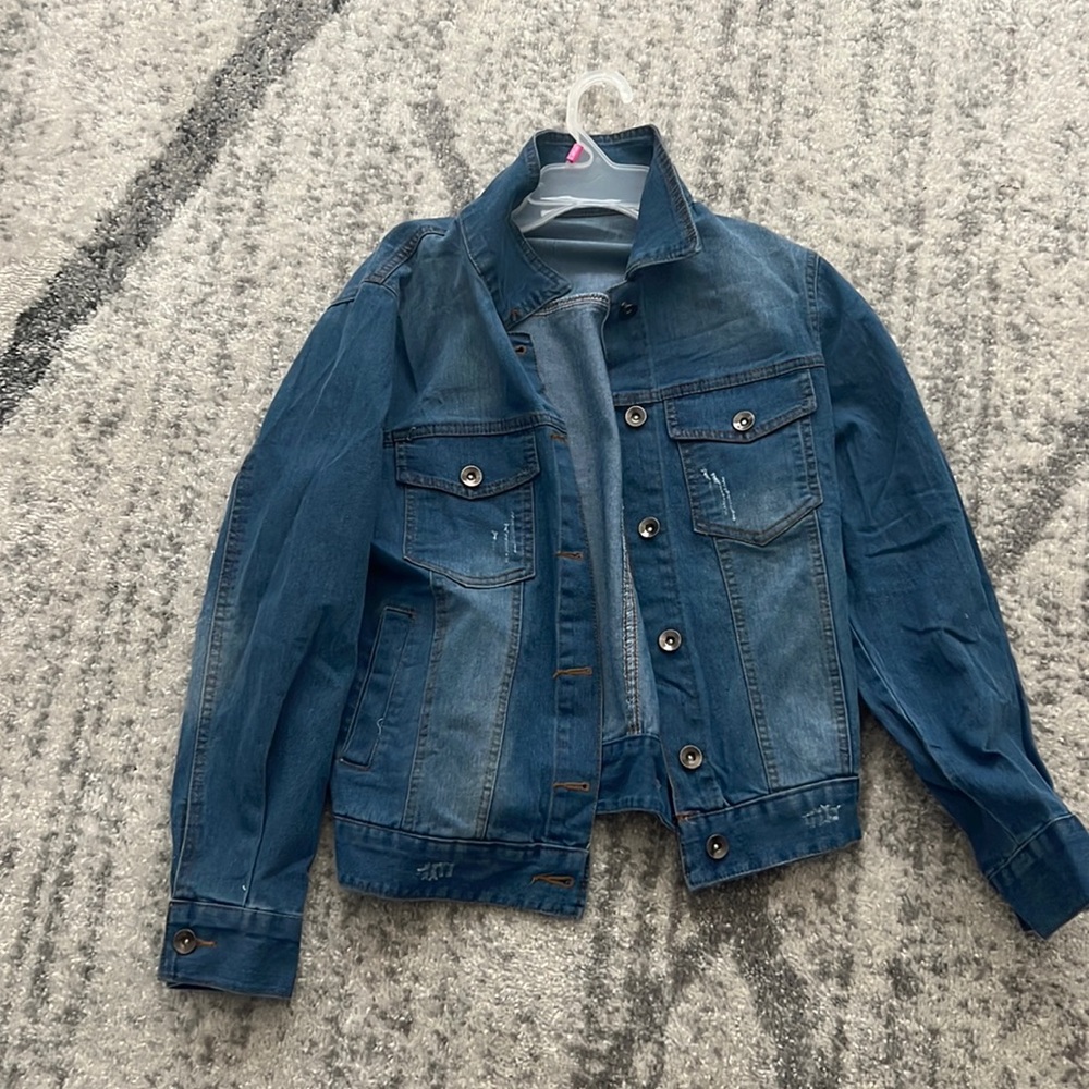 blue jean jacket. size small.
